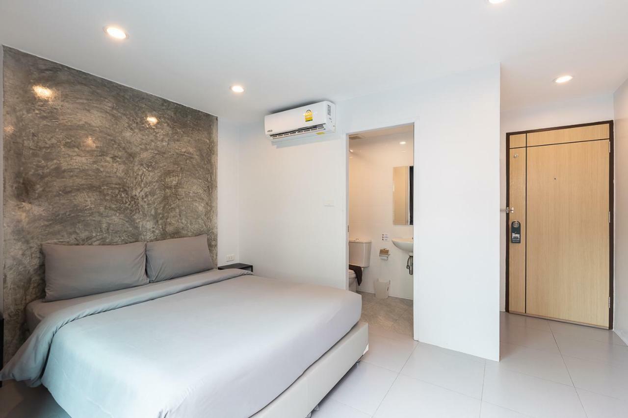 Minimal House Patong (Adults Only) Vandrehjem Eksteriør billede