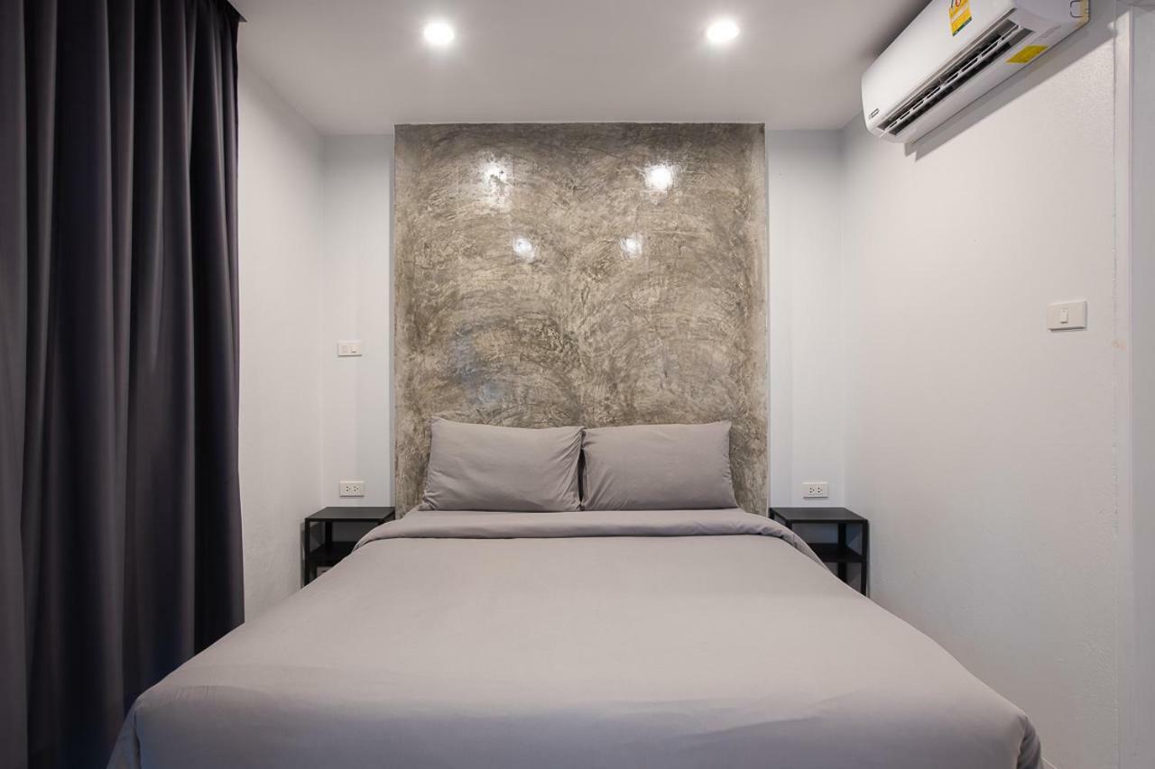 Minimal House Patong (Adults Only) Vandrehjem Eksteriør billede